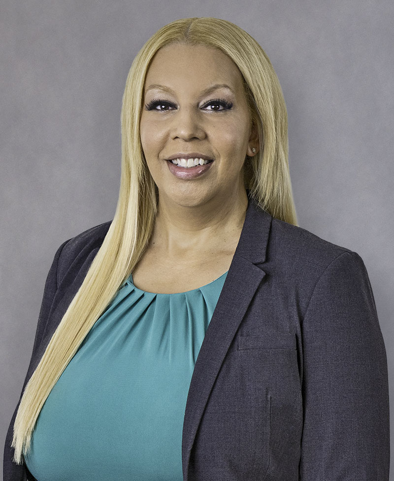 Headshot of Shandra B. Richardson, Greenfield Savins Bank's Chief Operating Officer and Senior Vice President