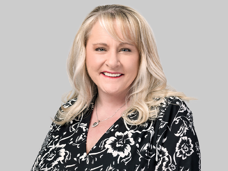 headshot of GSB loan officer Misty Lyons